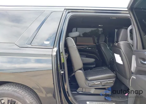 2021 Cadillac Escalade Esv 4Wd Sport Platinum z USA, uszkodzony, nr VIN 1GYS4RKL4MR430831